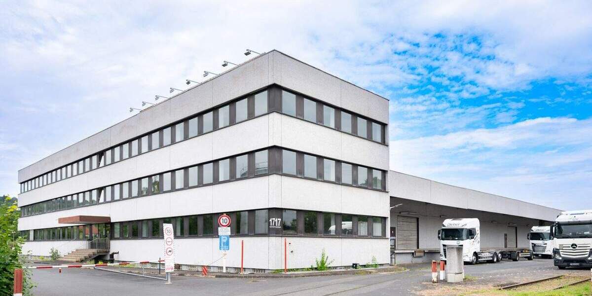 Lagerhalle mit LKW-Werkstatt und Bürogebäude zimmer