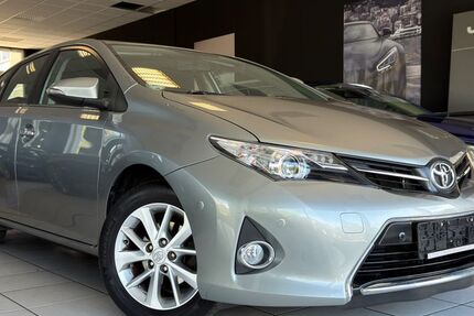 Toyota Auris 120.000 km 8.990 &euro; Estenfeld 97230