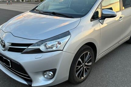 Toyota Verso 79.000 km 15.000 &euro; Kitzingen 97318