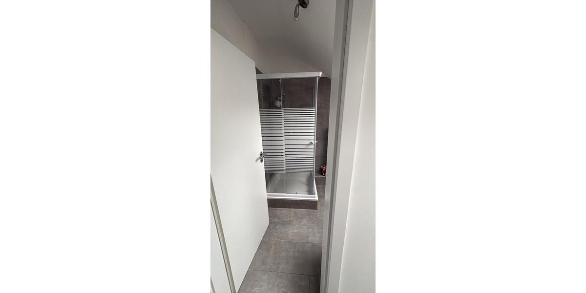 Dachgeschoßwohnung Höchberg - 1 Zimmer, 35 m&sup2;, 140.000&euro; | Angebot:26927310