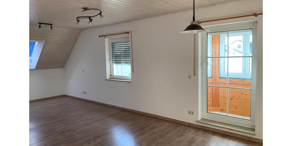 Einfamilienhaus Giebelstadt - 7 Zimmer, 248 m&sup2;, 840.000&euro; | Angebot:26833060