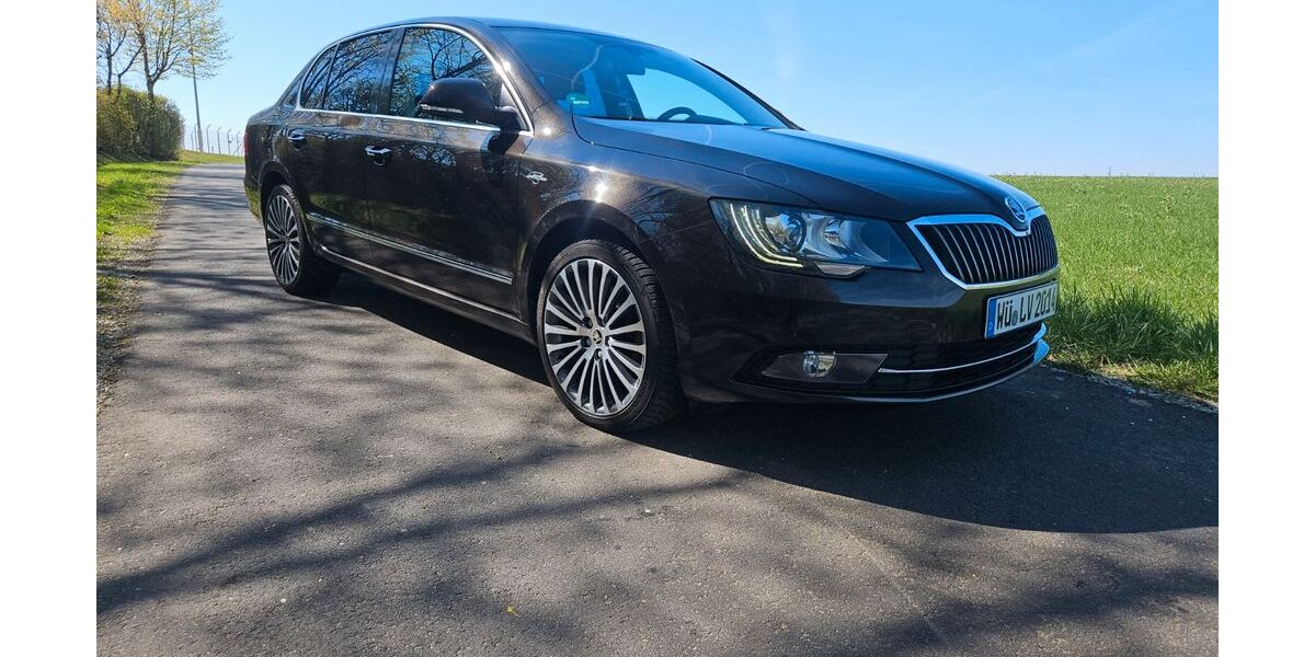 Skoda Superb 158.000 km 12.799 &euro; Würzburg 97082
