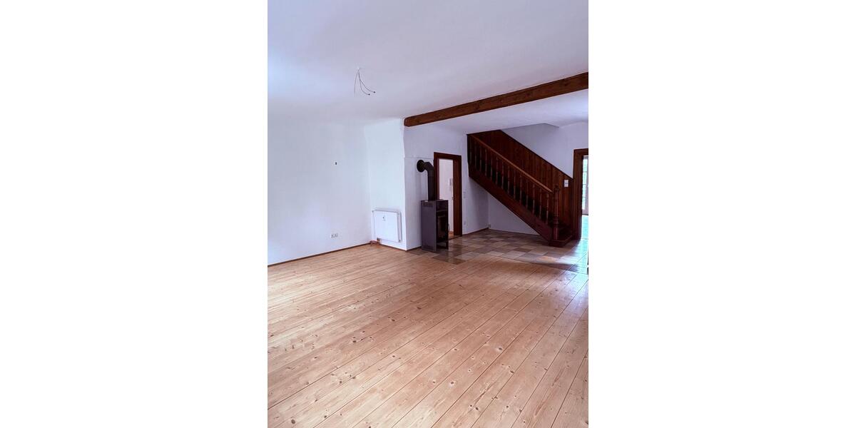 Einfamilienhaus Rödelsee - 5 Zimmer, 185 m&sup2;, 1.500&euro; | Angebot:27615605