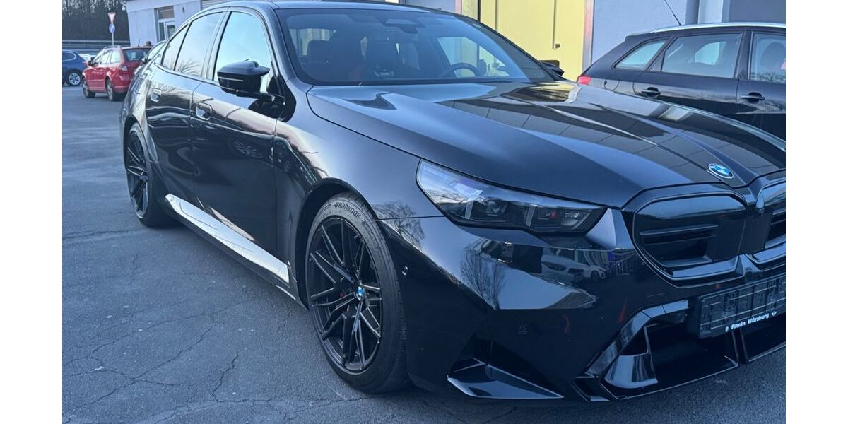 BMW M5 7.000 km 133.800 &euro; Würzburg 97076