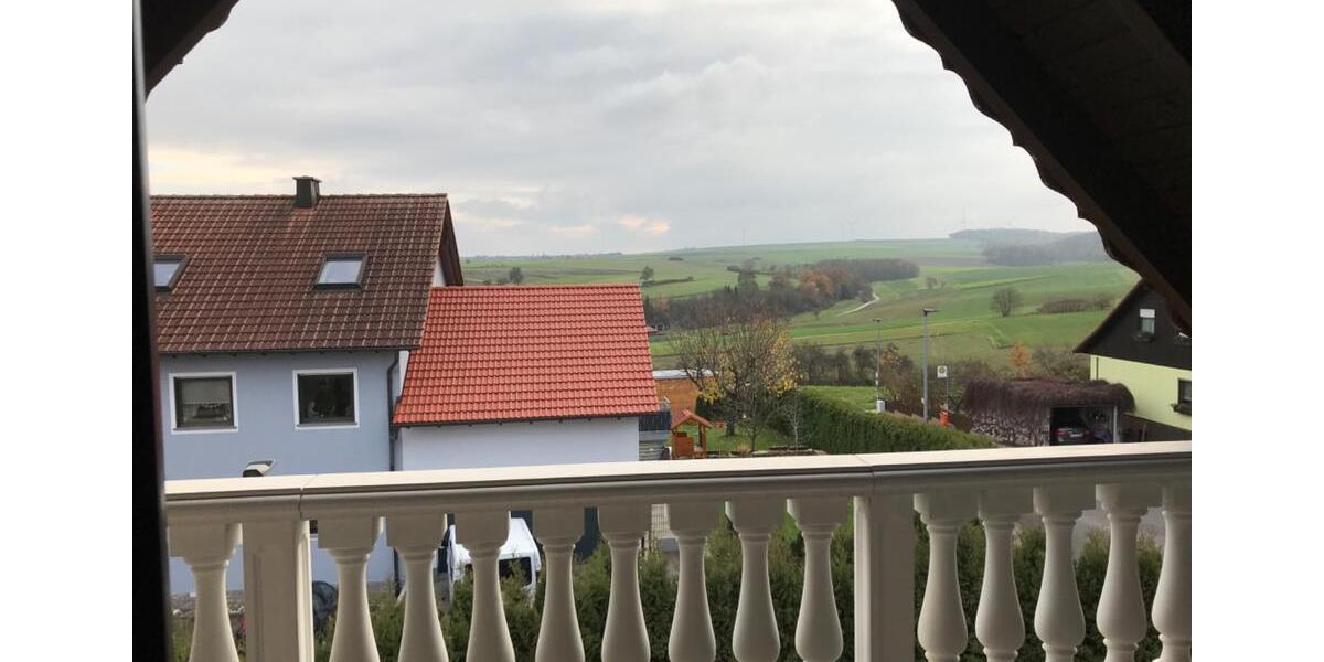 Dachgeschoßwohnung Reichenberg - 4 Zimmer, 100 m&sup2;, 950&euro; | Angebot:25146098