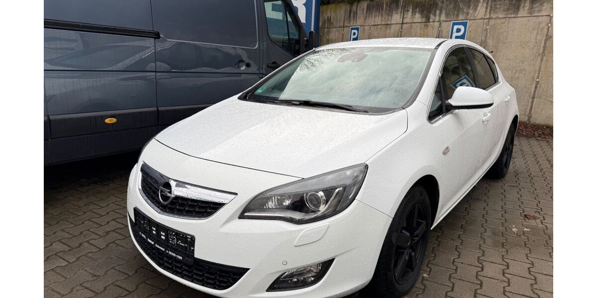 Opel Astra 173.000 km 2.499 &euro; Estenfeld 97230
