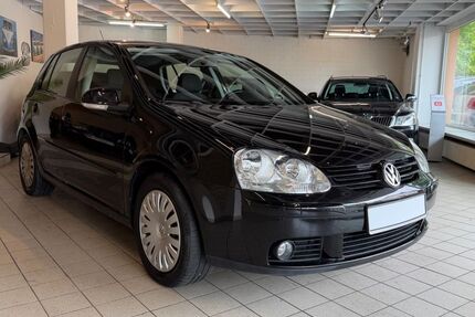 VW Golf 128.000 km 2.790 &euro; Schwanfeld 97523