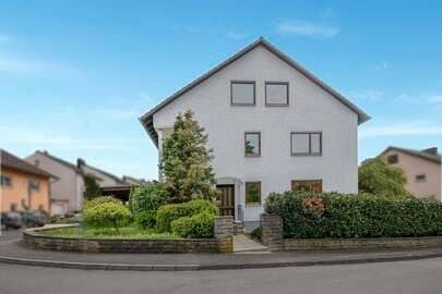 Haus Kleinrinderfeld - 7 Zimmer, 234 m&sup2;, 445.000&euro; | Angebot:25776835