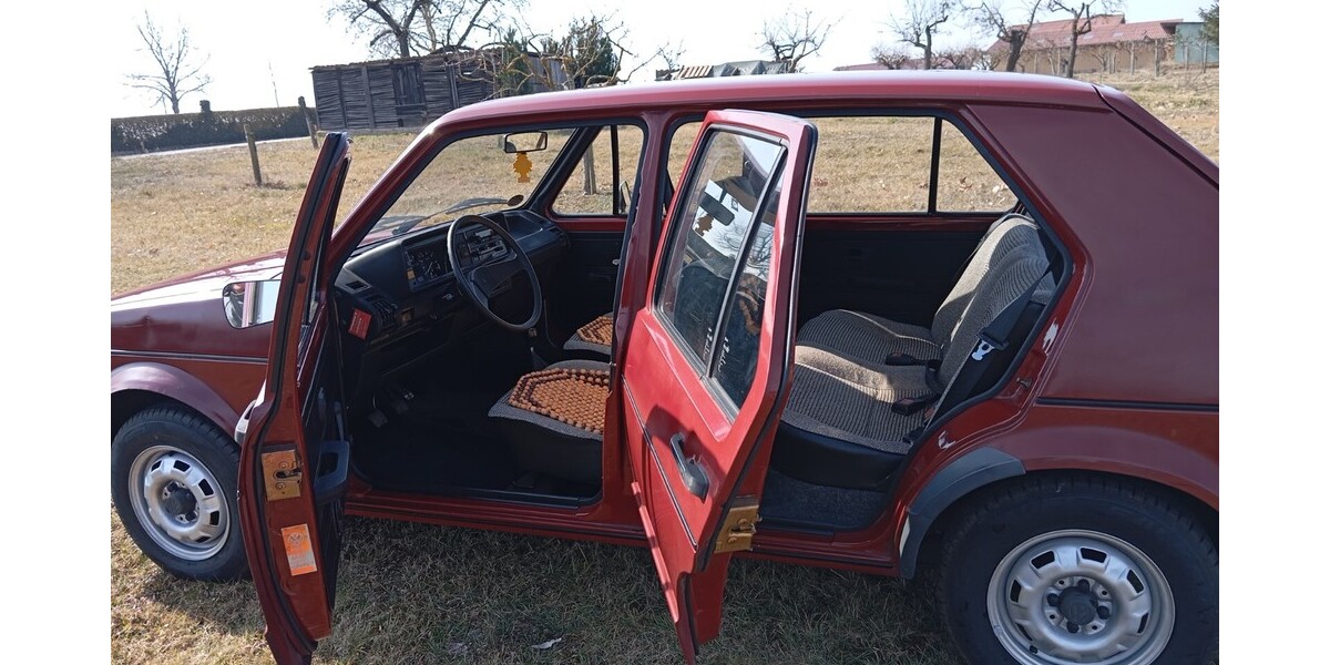 VW Golf I 130.000 km 2.899 € Volkach 97332