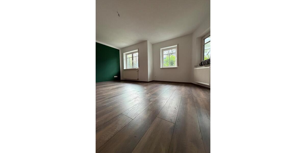 Großzügiger Haushälfte mit exklusivem Pool, großem Garten & Kamin 5.5 zimmer