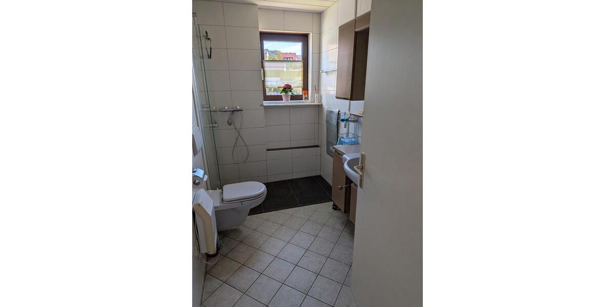 Einfamilienhaus Werneck - 9 Zimmer, 145 m&sup2;, 270.000&euro; | Angebot:26317029