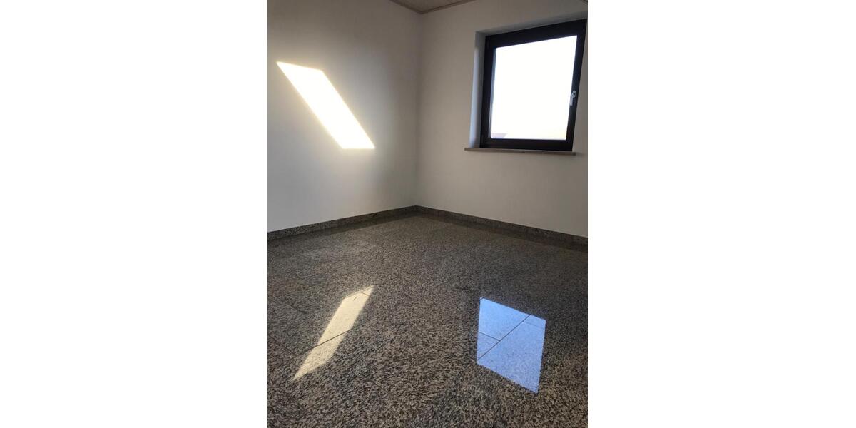 Dachgeschoßwohnung Reichenberg - 4 Zimmer, 100 m&sup2;, 950&euro; | Angebot:25648894