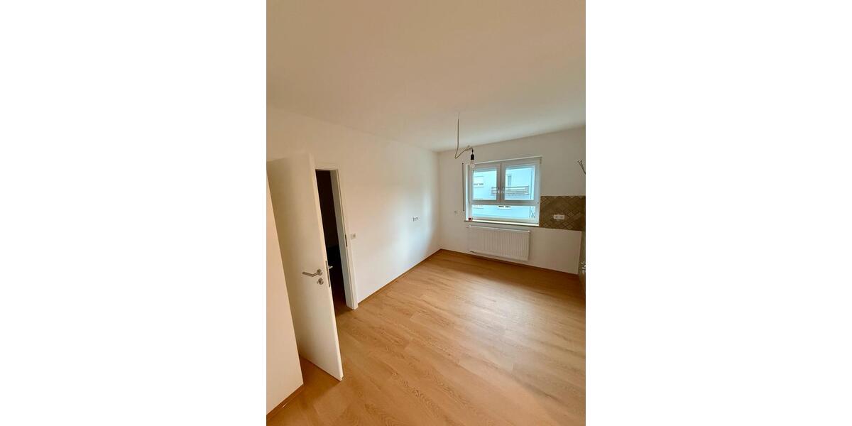 Etagenwohnung Eibelstadt - 3 Zimmer, 100 m&sup2;, 1.200&euro; | Angebot:24659443