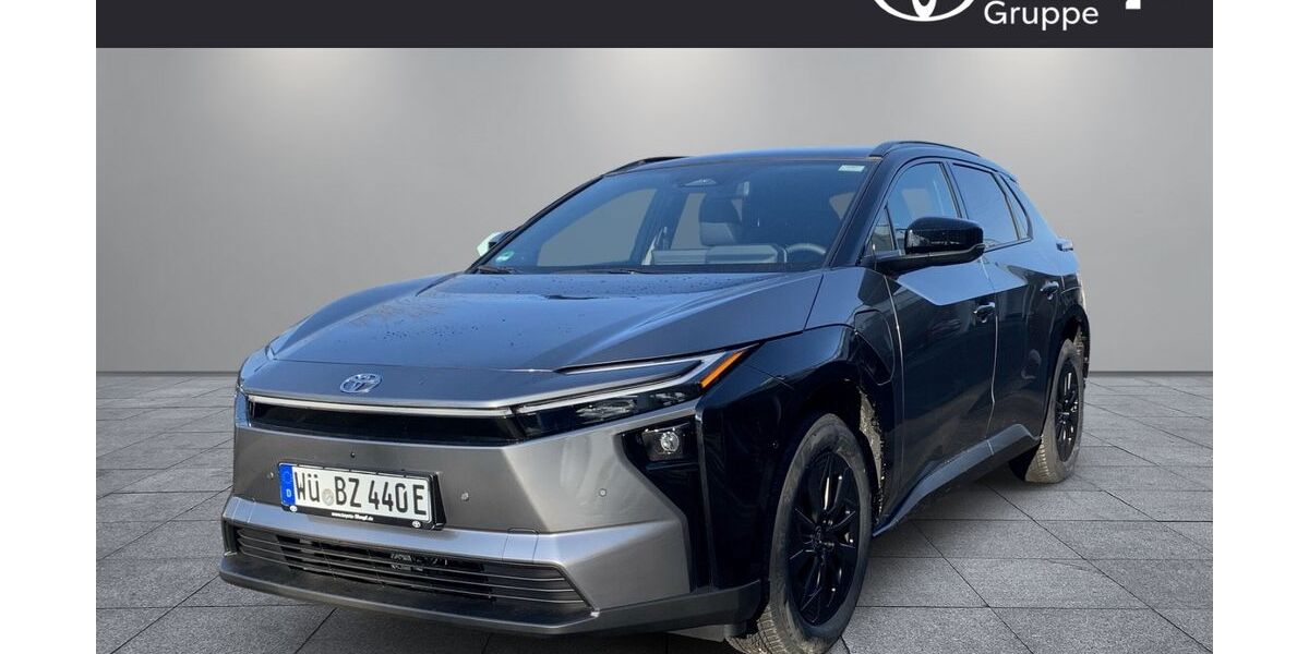 Toyota bZ4X 8.000 km 55.990 &euro; Würzburg 97076