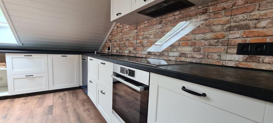 Dachgeschoßwohnung Grünsfeld - 2.5 Zimmer, 106 m&sup2;, 900&euro; | Angebot:25809966