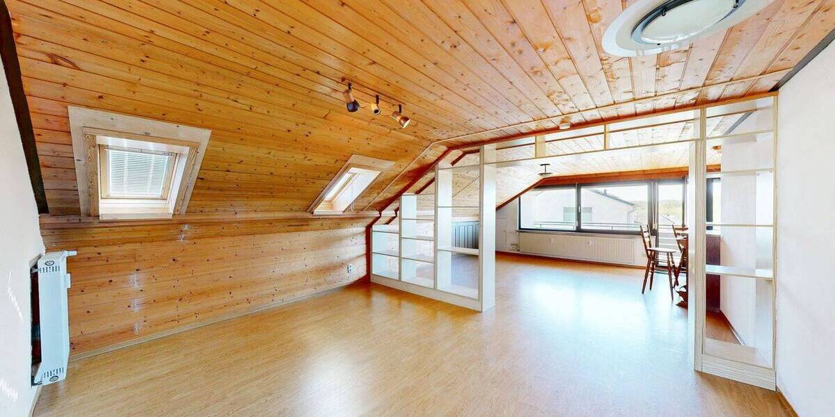Mehrfamilienhaus, Wohnhaus Kirchheim Gaubüttelbrunn - 5 Zimmer, 184 m&sup2;, 360.000&euro; | Angebot:26767865