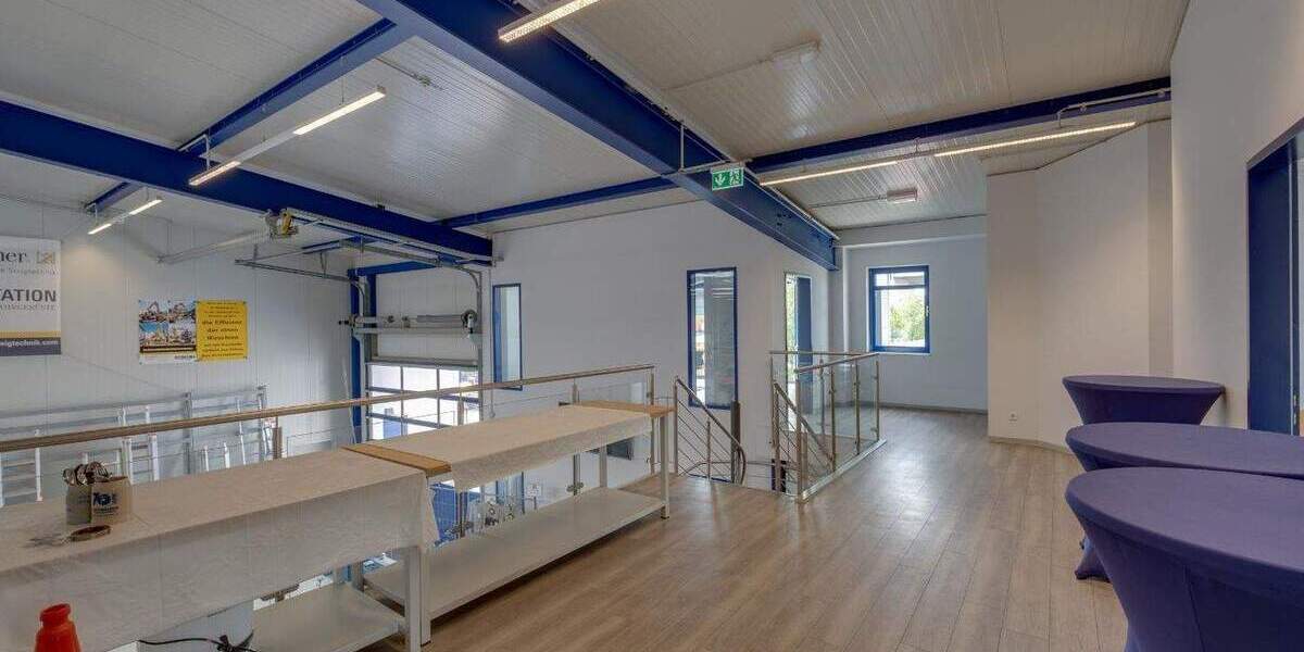 Attraktives Gewerbeareal auf 8.900 m²: Repräsentatives Ausstellungs- und Verkaufsgebäude in Toplage bei Würzburg zimmer