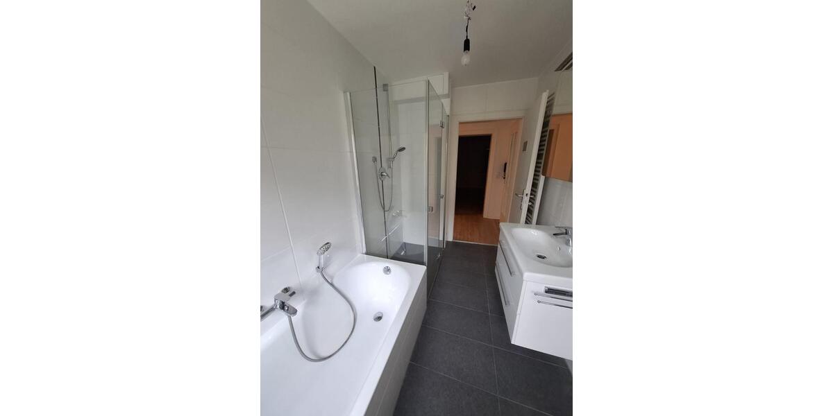 Erdgeschoßwohnung Würzburg Dürrbachau - 4 Zimmer, 106 m&sup2;, 1.500&euro; | Angebot:25299650