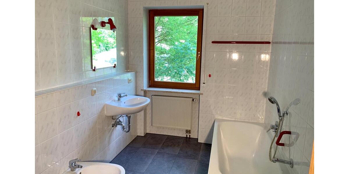 Etagenwohnung Volkach - 3 Zimmer, 91 m&sup2;, 335.000&euro; | Angebot:27208383