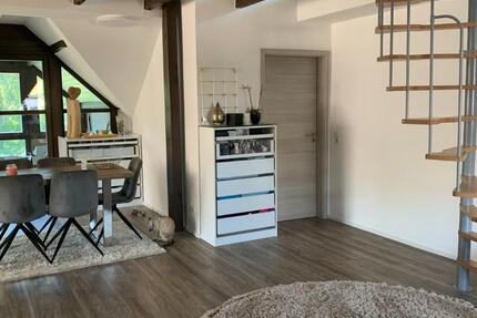 2,5 Zimmer Maisonette Wohnung, Fußbodenheizung, Dachboden zimmer