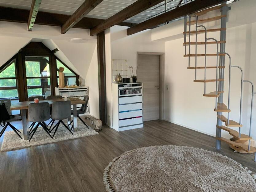 2,5 Zimmer Maisonette Wohnung, Fußbodenheizung, Dachboden zimmer