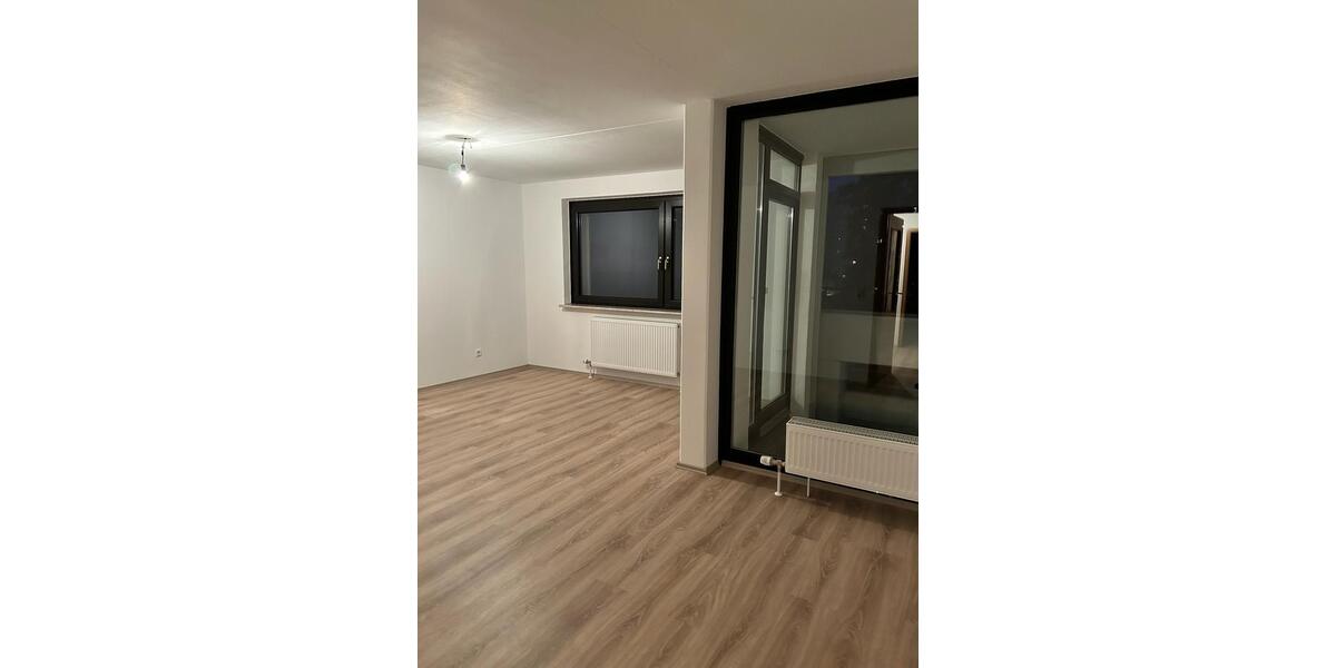 Etagenwohnung Würzburg Heuchelhof - 3 Zimmer, 77 m&sup2;, 1.375&euro; | Angebot:26680200