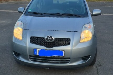 Toyota Yaris 130.834 km 2.900 &euro; Kitzingen 97318