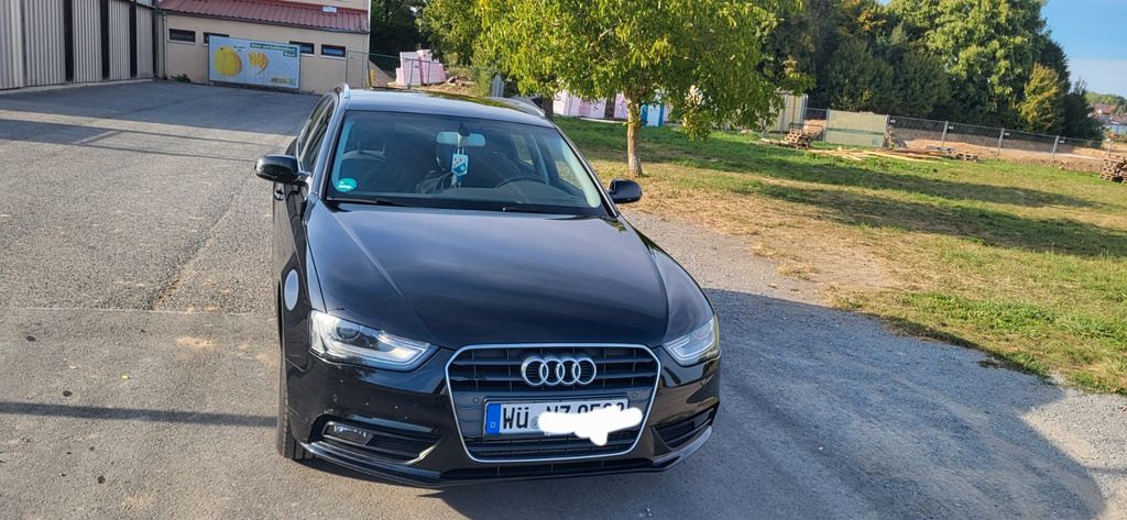 Audi A4 142.000 km 13.300 € Kist 97270