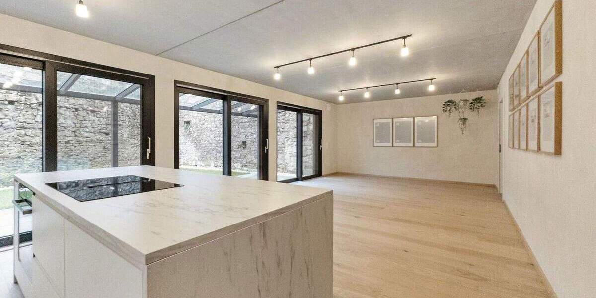 Einfamilienhaus Würzburg Heidingsfeld - 8 Zimmer, 215 m&sup2;, 1.095.000&euro; | Angebot:25820156