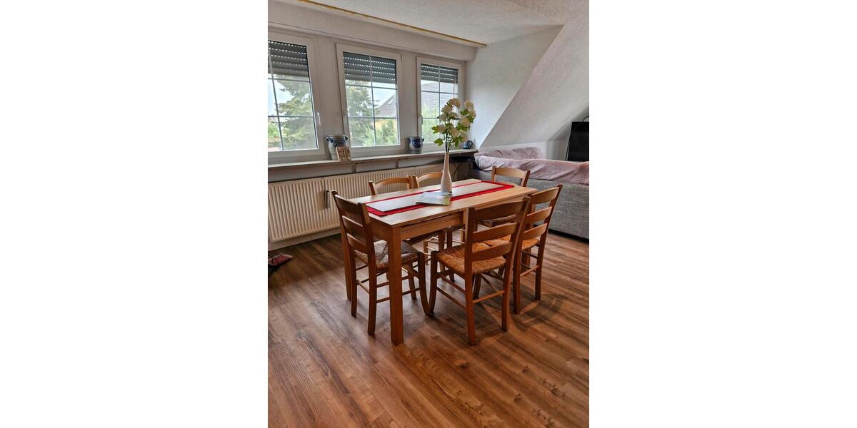 Dachgeschoßwohnung Kitzingen - 2 Zimmer, 86 m&sup2;, 1.200&euro; | Angebot:20935440