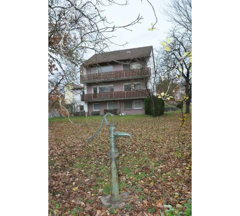 Haus zum Kaufen in Ochsenfurt 740.000 € 190 m²