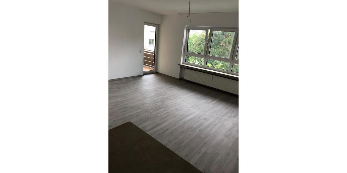 Etagenwohnung Veitshöchheim - 3.5 Zimmer, 90 m&sup2;, 1.400&euro; | Angebot:26478546