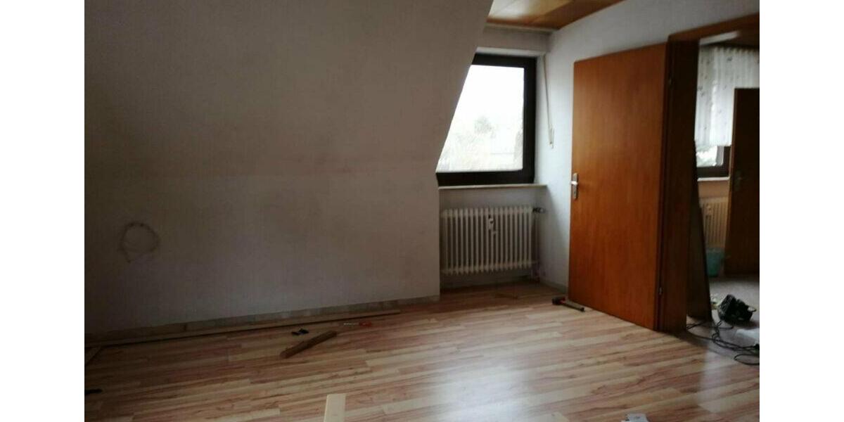 Etagenwohnung Würzburg Lindleinsmühle - 4 Zimmer, 90 m&sup2;, 880&euro; | Angebot:25367412