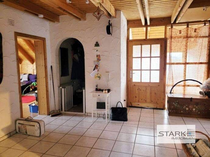 Etagenwohnung Giebelstadt Allersheim - 3 Zimmer, 118 m&sup2;, 600&euro; | Angebot:26824988