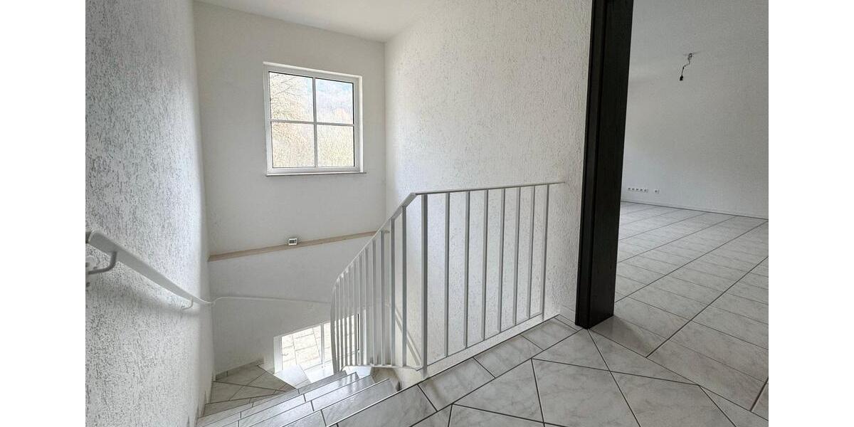 Maisonettenwohnung Retzstadt - 3.5 Zimmer, 150 m&sup2;, 1.250&euro; | Angebot:24876205