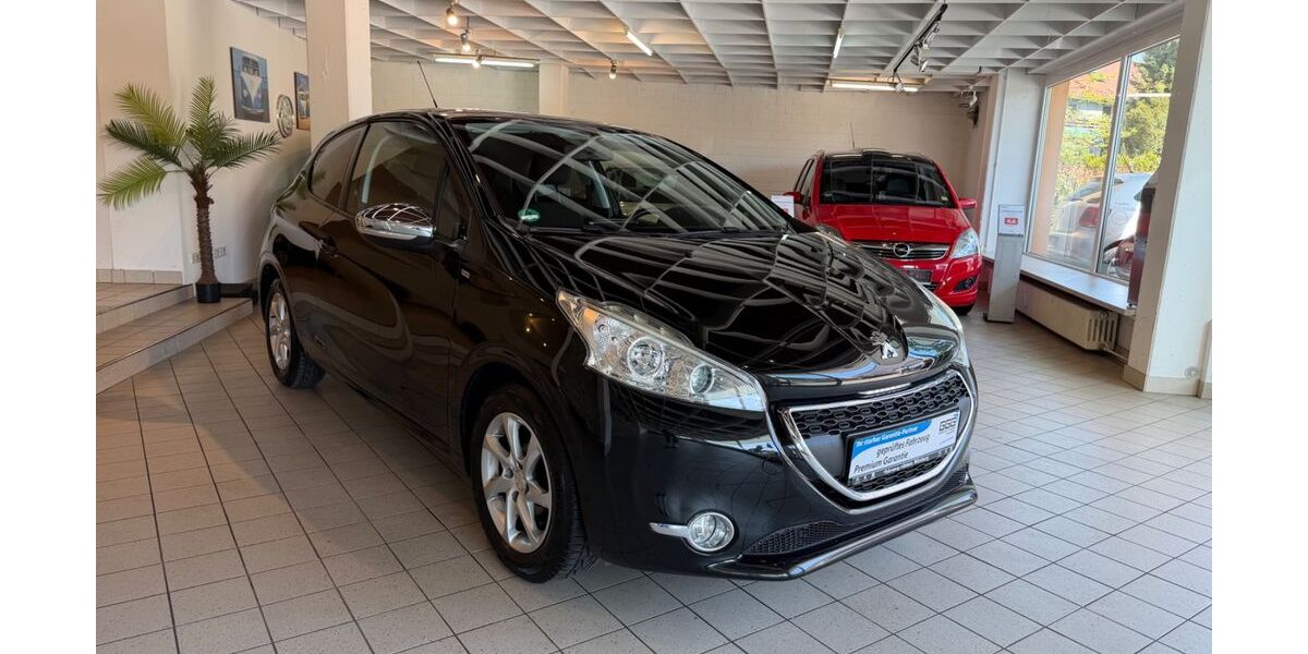 Peugeot 208 127.000 km 4.490 &euro; Schwanfeld 97523