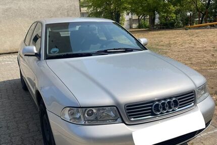Audi A4 205.000 km 1.850 &euro; Würzburg 97076