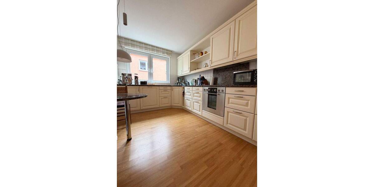 Etagenwohnung Würzburg Frauenland - 3 Zimmer, 107 m&sup2;, 590.000&euro; | Angebot:26450533