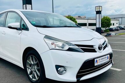 Toyota Verso 213.000 km 5.700 &euro; Würzburg 97076