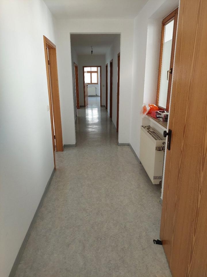 3 12 Zimmer Wohnung OHNE BALKON zimmer