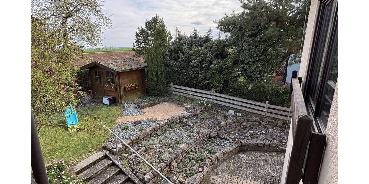 Mehrfamilienhaus, Wohnhaus Giebelstadt Ingolstadt - 9 Zimmer, 261 m&sup2;, 498.500&euro; | Angebot:26641791
