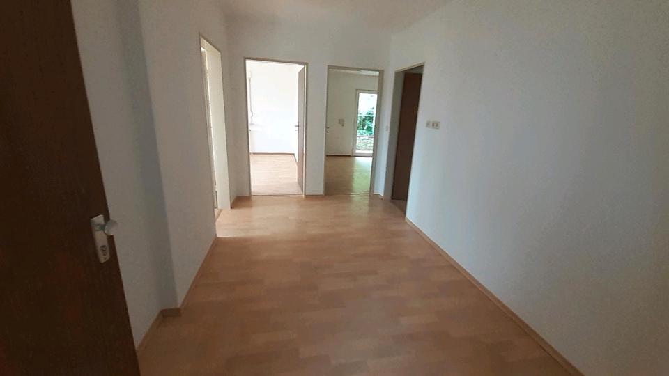 Erdgeschoßwohnung Kitzingen - 3 Zimmer, 78 m&sup2;, 795&euro; | Angebot:26519063