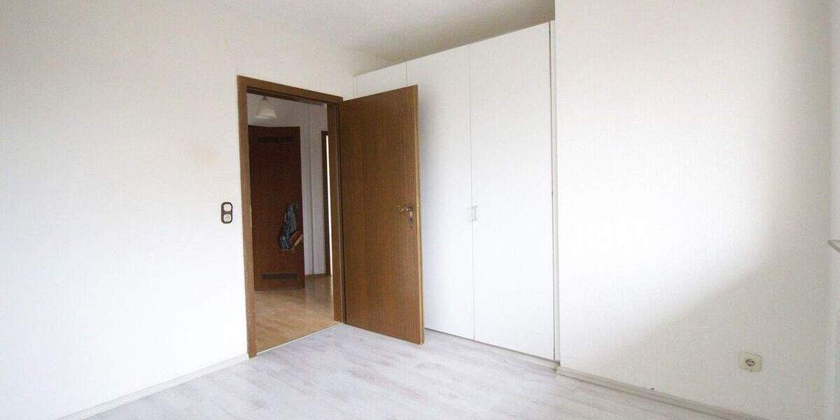Etagenwohnung Würzburg Lengfeld - 3 Zimmer, 83 m&sup2;, 282.000&euro; | Angebot:25804041