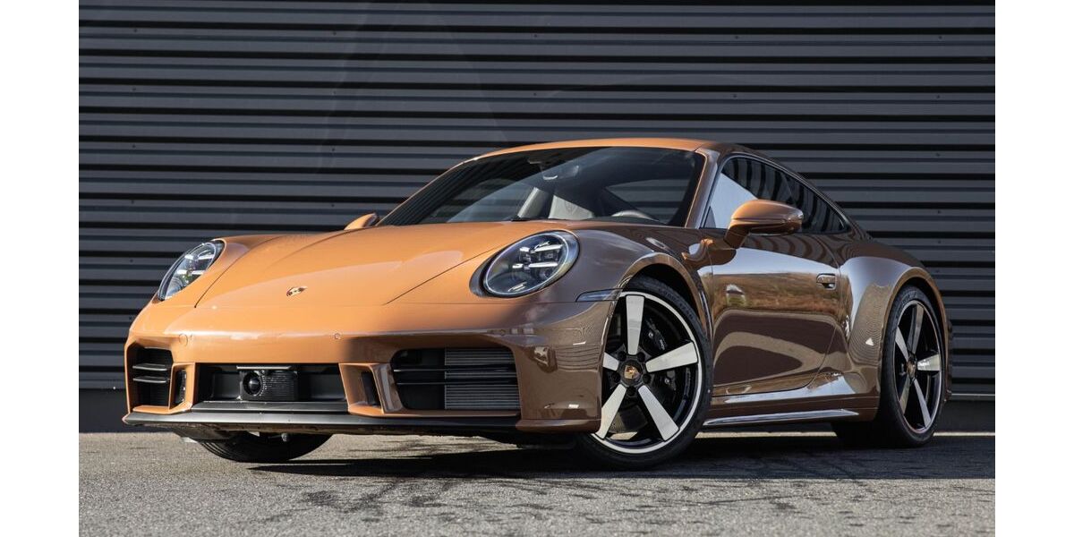 Porsche 992 3.500 km 199.890 &euro; Estenfeld 97230