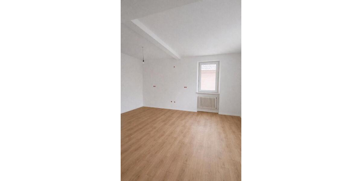 Erdgeschoßwohnung Werneck - 3 Zimmer, 85 m&sup2;, 1.100&euro; | Angebot:24370156