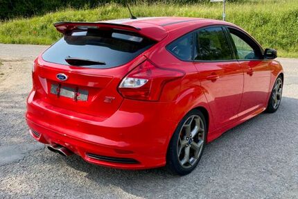 Ford Focus 157.550 km 9.999 € kitzingen 97318
