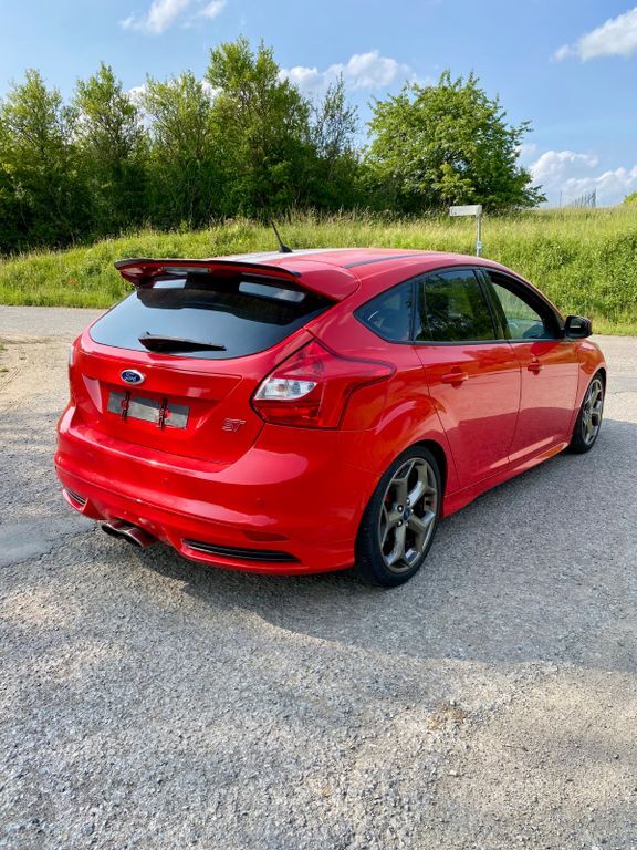 Ford Focus 157.550 km 9.999 € kitzingen 97318