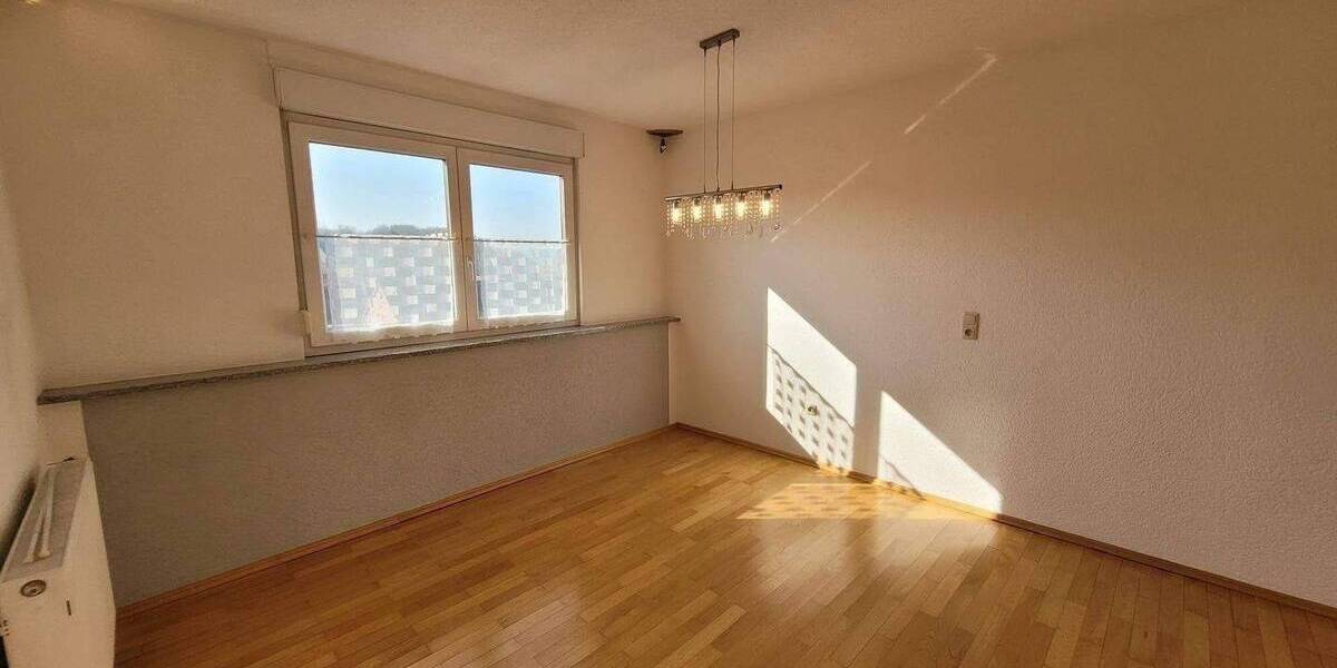 Etagenwohnung Kirchheim - 4 Zimmer, 130 m&sup2;, 980&euro; | Angebot:26920026