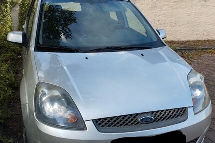 Ford Fiesta 134.000 km 600 &euro; Zeuzleben 97440