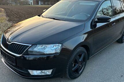 Skoda Rapid 179.000 km 5.799 &euro; Estenfeld 97230
